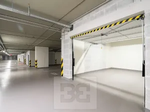 Pronájem bytu 2+kk, Praha - Vysočany, Poděbradská, 51 m2