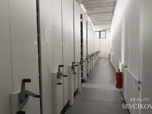 Pronájem komerční nemovitosti, Hradec Králové, Zemědělská, 695 m2