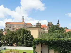Prodej obchodního prostoru, Mikulov, Koněvova, 80 m2
