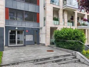 Pronájem bytu 1+kk, Praha - Smíchov, U Nikolajky, 39 m2