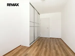 Pronájem bytu 3+kk, Praha - Hostivař, Nurmiho, 63 m2