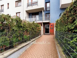 Pronájem bytu 2+kk, Praha - Vysočany, Jana Přibíka, 62 m2