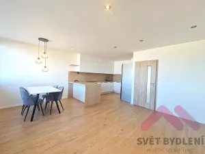 Pronájem bytu 3+kk, Praha - Bohnice, Hlivická, 73 m2