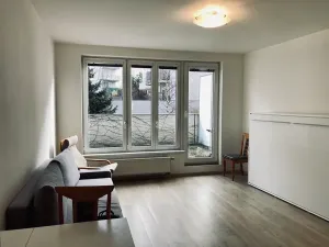 Pronájem bytu 1+kk, Praha, Počernická, 35 m2