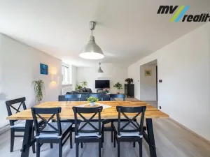 Prodej rodinného domu, Radim, 258 m2
