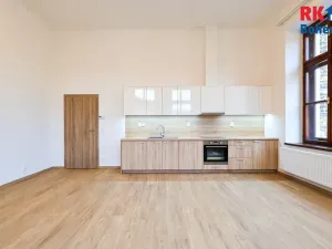 Pronájem bytu 1+kk, Český Brod, nám. Arnošta z Pardubic, 40 m2