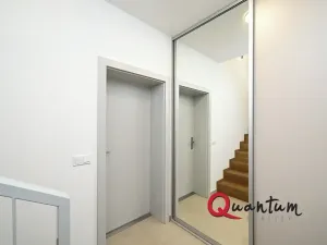 Pronájem kanceláře, Praha - Holyně, Za Knotkem, 79 m2