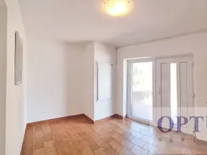 Pronájem rodinného domu, Praha - Háje, K jezeru, 306 m2