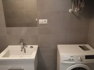 Pronájem bytu 1+kk, Praha - Karlín, Pobřežní, 41 m2