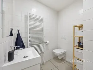 Pronájem kanceláře, Praha - Smíchov, Na Zatlance, 232 m2