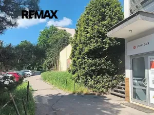 Pronájem kanceláře, Praha - Kobylisy, Horňátecká, 17 m2
