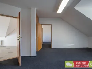 Prodej kanceláře, Chrudim - Chrudim IV, Lupáčova, 612 m2
