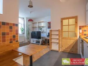 Prodej bytu 2+kk, Praha - Holešovice, U Uranie, 40 m2