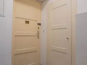 Prodej bytu 2+kk, Praha - Holešovice, U Uranie, 40 m2