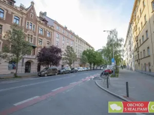 Prodej bytu 2+kk, Praha - Holešovice, U Uranie, 40 m2