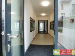 Pronájem bytu 1+kk, Praha - Strašnice, Štěchovická, 45 m2