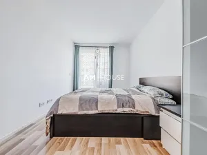 Pronájem bytu 3+kk, Praha - Strašnice, Zvěřinova, 85 m2