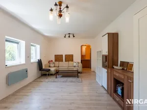 Prodej rodinného domu, Zlonín, Hlavní, 247 m2