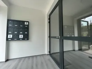 Pronájem bytu 2+kk, Milovice, Kaštanová, 49 m2