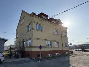 Pronájem kanceláře, Praha - Horní Počernice, Bystrá, 120 m2