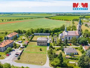 Prodej pozemku pro bydlení, Dvory - Veleliby, 618 m2