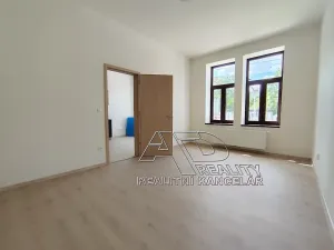 Pronájem atypického bytu, České Budějovice, Fráni Šrámka, 65 m2