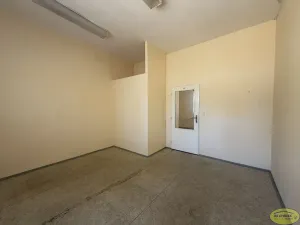 Pronájem kanceláře, Kroměříž, Vejvanovského, 14 m2