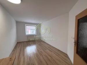 Pronájem bytu 2+kk, Plzeň, Plzenecká, 42 m2