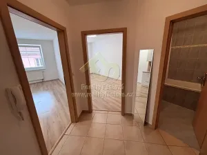 Pronájem bytu 2+kk, Plzeň, Plzenecká, 42 m2