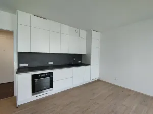 Pronájem bytu 1+kk, Praha - Dolní Chabry, Ústecká, 34 m2