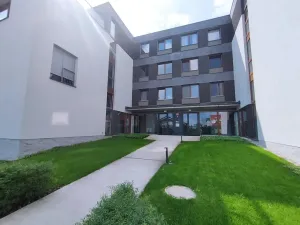 Pronájem bytu 1+kk, Praha - Dolní Chabry, Ústecká, 34 m2