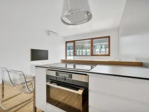 Pronájem bytu 2+kk, Praha - Karlín, Rohanské nábřeží, 52 m2
