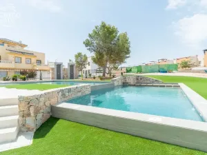 Prodej rodinného domu, Torrevieja, Alicante, Španělsko, 82 m2