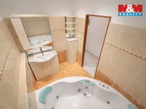 Prodej bytu 3+1, Praha, Parmská, 72 m2