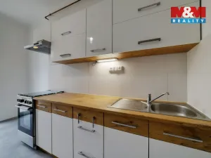 Pronájem bytu 3+1, Cheb, Valdštejnova, 86 m2