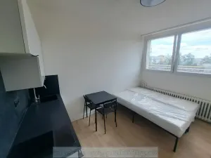 Pronájem pokoje, Praha - Vysočany, 35 m2