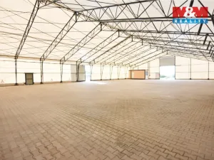 Pronájem skladu, Hlavenec, 950 m2