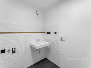 Pronájem bytu 3+kk, Praha - Vysočany, Kolbenova, 65 m2