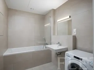 Pronájem bytu 1+kk, Praha - Hloubětín, Laponská, 34 m2