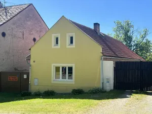 Prodej rodinného domu, Ondřejov, nám. 9. května, 74 m2