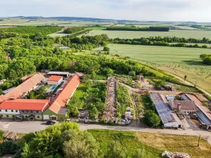 Prodej komerčního pozemku, Březí, 3250 m2