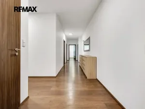 Prodej bytu 4+kk, Praha - Dolní Měcholupy, Kryšpínova, 107 m2