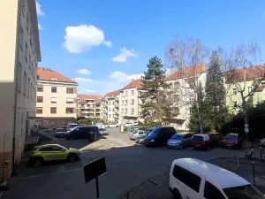 Prodej obchodního prostoru, Praha, Bělohorská, 86 m2