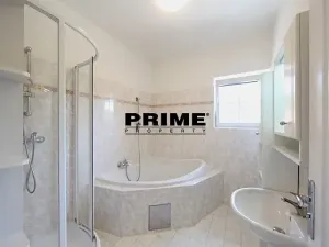 Pronájem rodinného domu, Praha - Nebušice, K vinicím, 251 m2