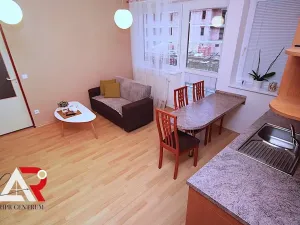 Pronájem bytu 2+kk, Pohořelice, Znojemská, 52 m2