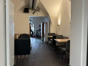 Prodej obchodního prostoru, Kroměříž, Velké náměstí, 143 m2