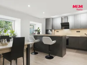 Prodej rodinného domu, Stěžery, Lipová, 250 m2