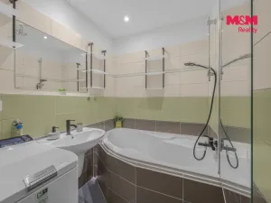Prodej bytu 4+1, Police nad Metují - Velká Ledhuje, Fučíkova, 94 m2