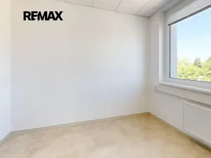 Pronájem kanceláře, Pardubice, Fáblovka, 444 m2