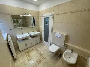 Pronájem rodinného domu, Praha - Suchdol, Havraní, 355 m2